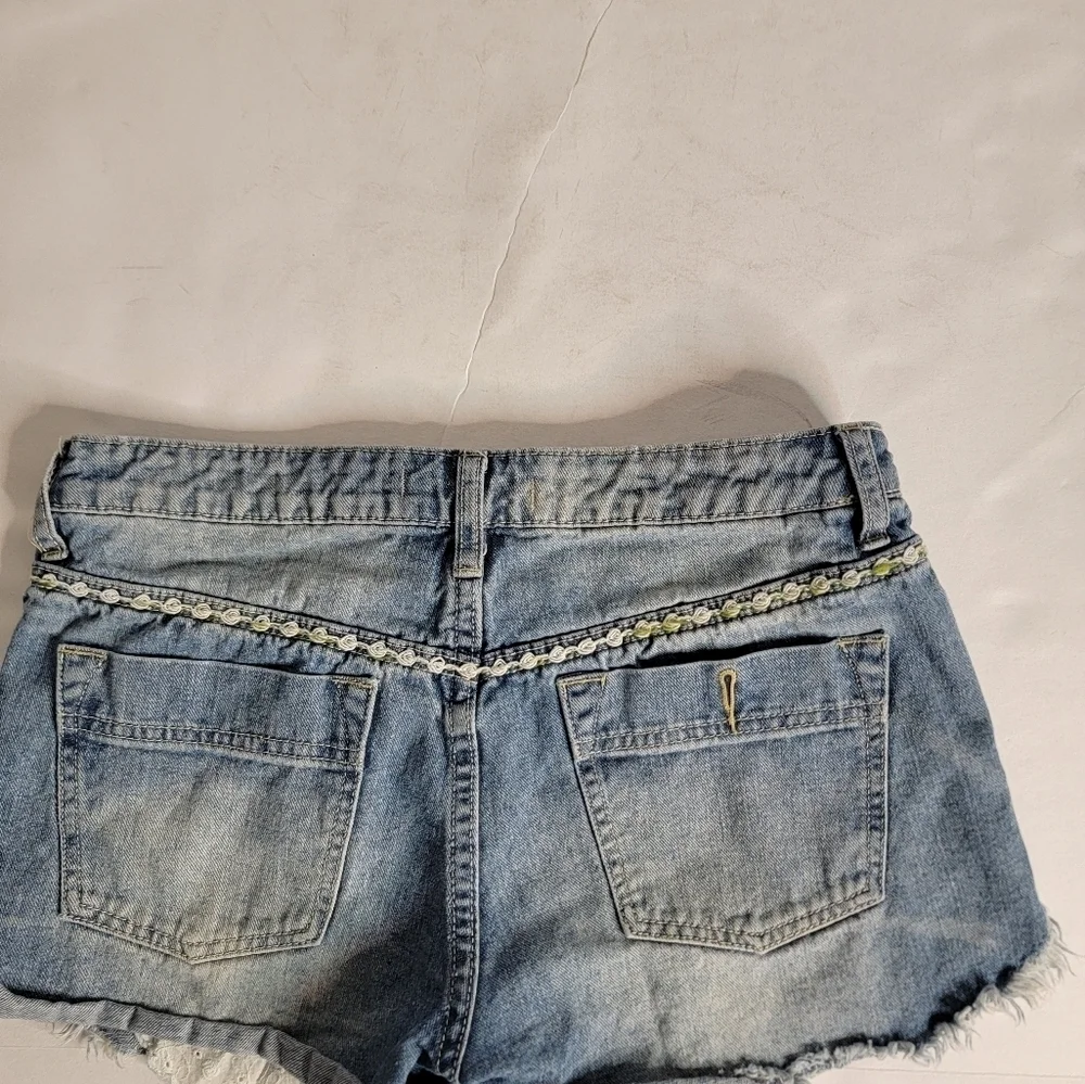 Free People Denim Shorts Sz 25 Cut-Off Embroidered Pockets